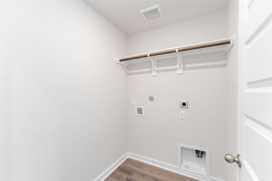 Spacious, unfurnished interior of a new home in Magnolia Springs, Montgomery (Image 13).