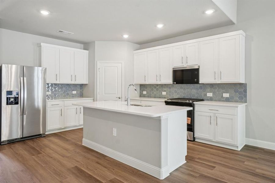 Photo is not of the actual home, but is an inspirational photo of builder’s model home and may depict options, furnishings, and/or decorator features that are not included. Photo is not of the actual home, but is an inspirational photo of builder’s model home and may depict options, furnishings, and/or decorator features that are not included.