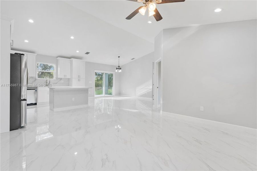 Image 19 of a home in .