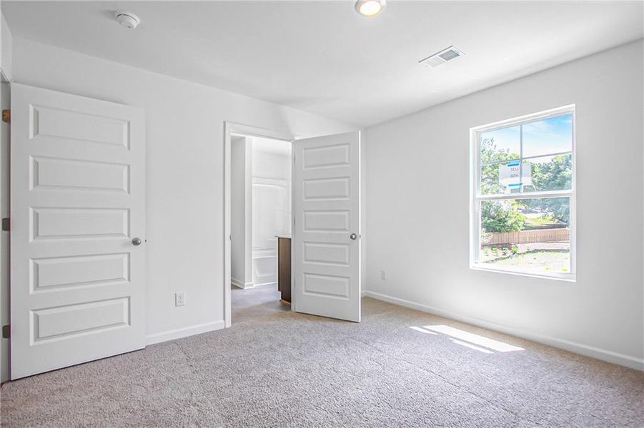 Spacious, unfurnished interior of a new home in Harvest Park, Decatur (Image 20).