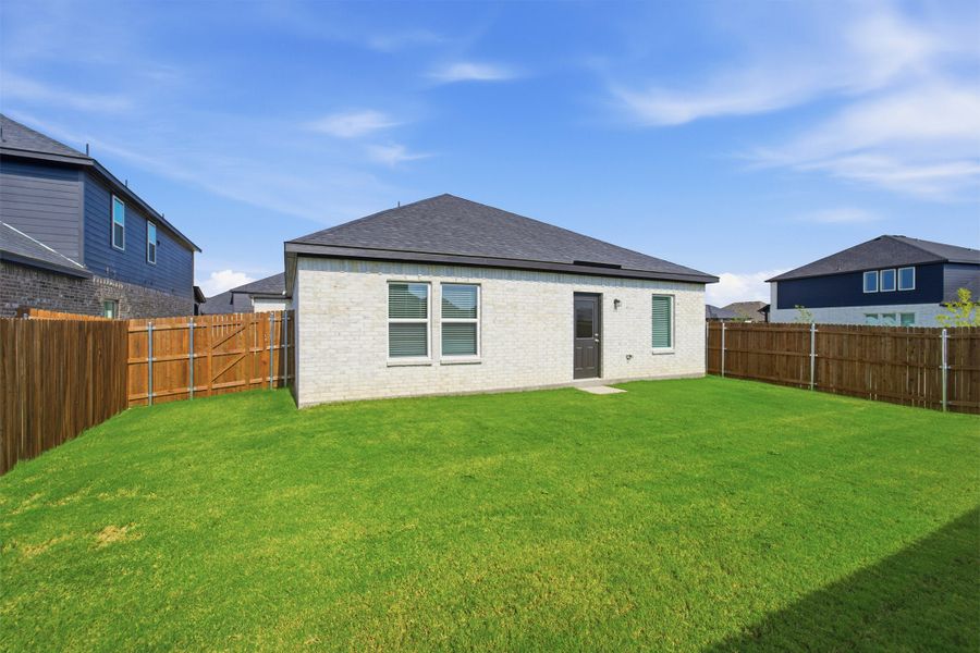 Exterior details and patio area of a home in Sagebrook, Argyle (Image 20).