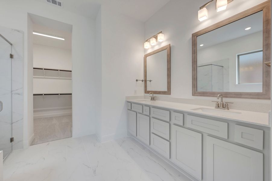 Owner's Bath Owner's Bath