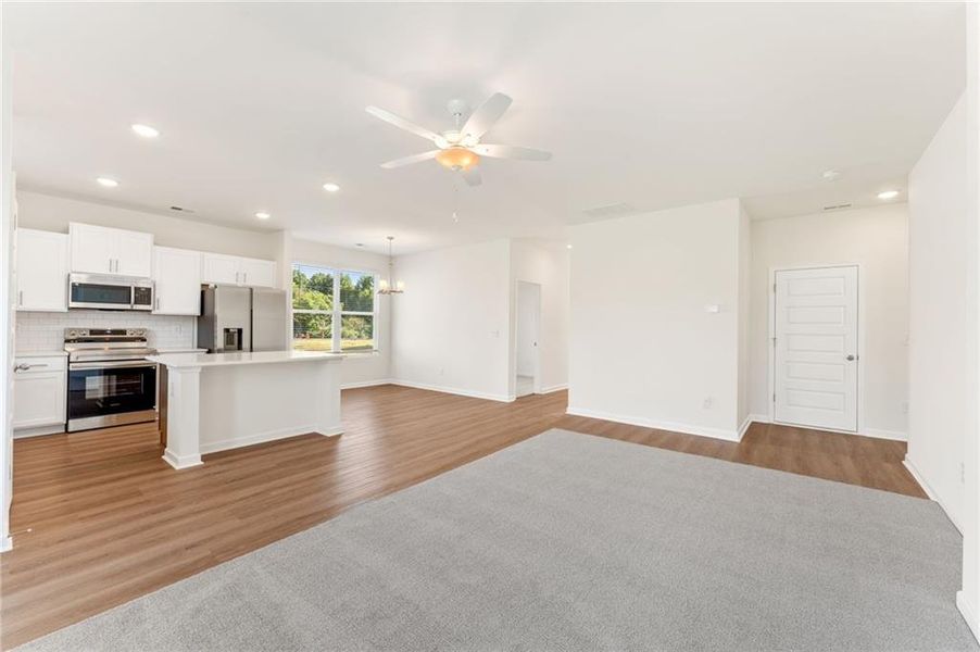 Spacious, unfurnished interior of a new home in Oakhill Estates, Adairsville (Image 18). Spacious, unfurnished interior of a new home in Oakhill Estates, Adairsville (Image 18).