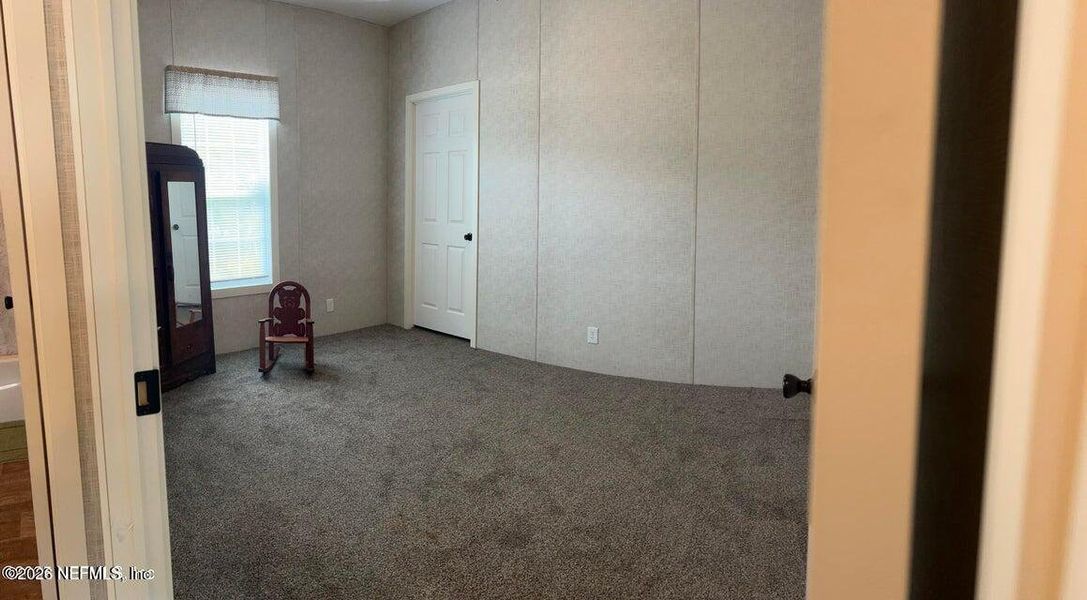 Spacious, unfurnished interior of a new home in , Live Oak (Image 19).