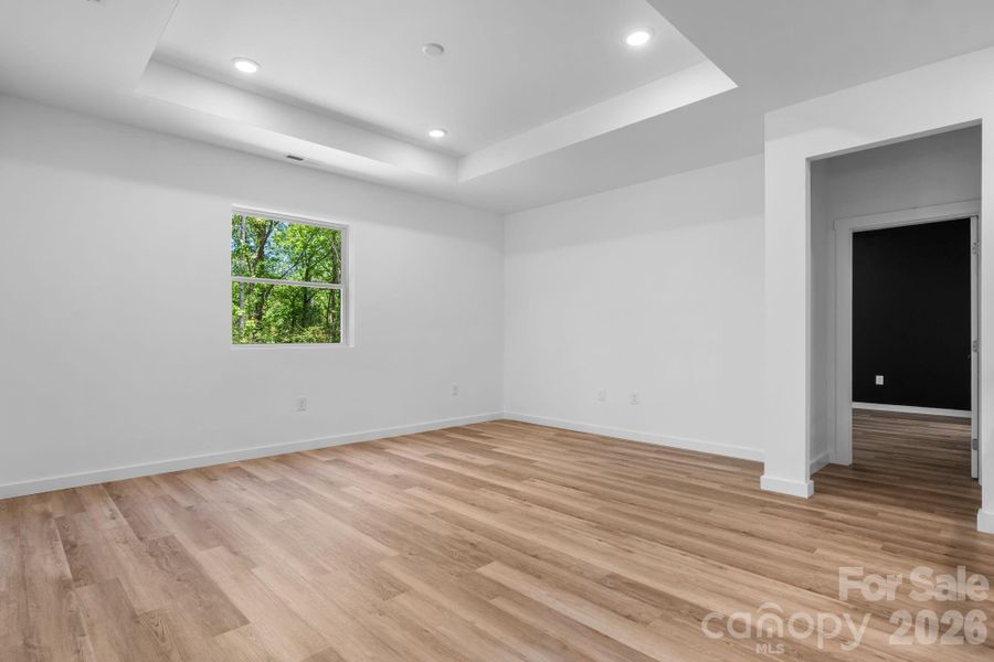 Spacious, unfurnished interior of a new home in , Taylorsville (Image 15).
