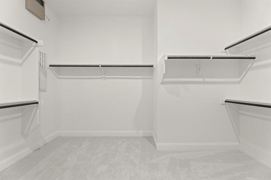 15. 403 Spoonbill - Closet 15. 403 Spoonbill - Closet