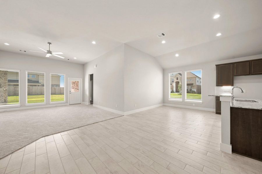 Spacious, unfurnished interior of a new home in Beacon Hill, Waller (Image 21).