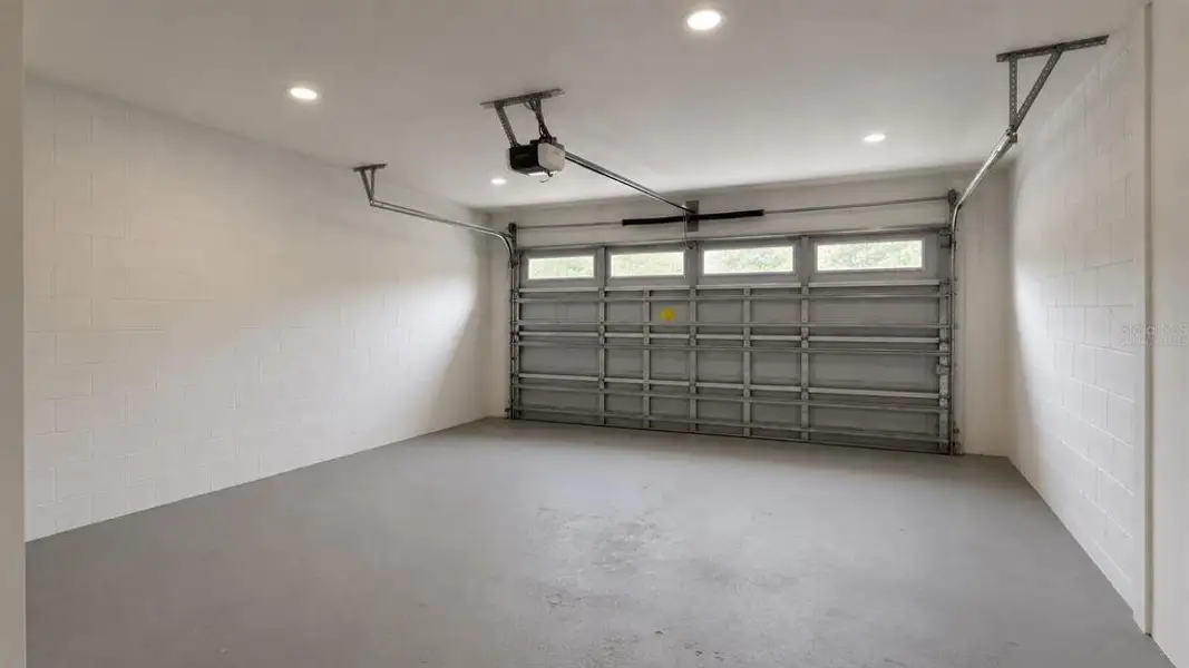 Spacious, unfurnished interior of a new home in , Oviedo (Image 18). Spacious, unfurnished interior of a new home in , Oviedo (Image 18).