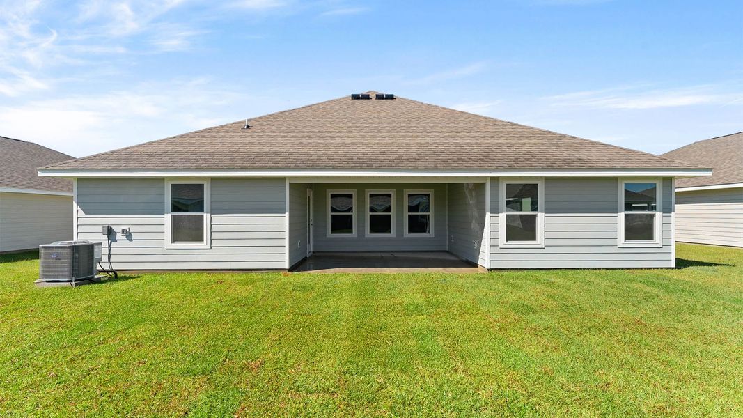 Exterior details and patio area of a home in Liberty, Panama City (Image 16). Exterior details and patio area of a home in Liberty, Panama City (Image 16).