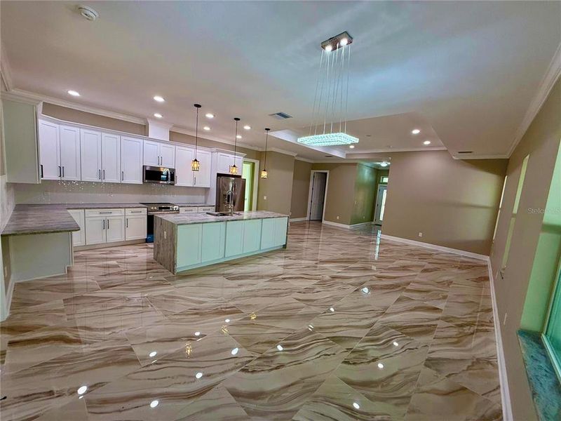 Spacious, unfurnished interior of a new home in , Tampa (Image 28). Spacious, unfurnished interior of a new home in , Tampa (Image 28).