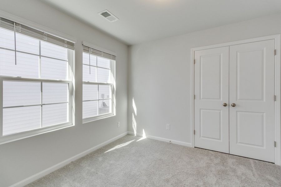 Spacious, unfurnished interior of a new home in Bluefield, Lexington (Image 23). Spacious, unfurnished interior of a new home in Bluefield, Lexington (Image 23).