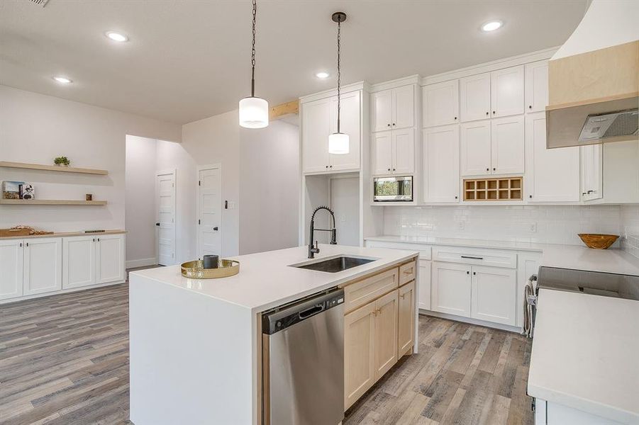 Furnished interior view inside a new home in , Granbury (Image 15). Furnished interior view inside a new home in , Granbury (Image 15).