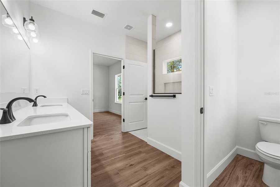 Furnished interior view inside a new home in , Bronson (Image 13).