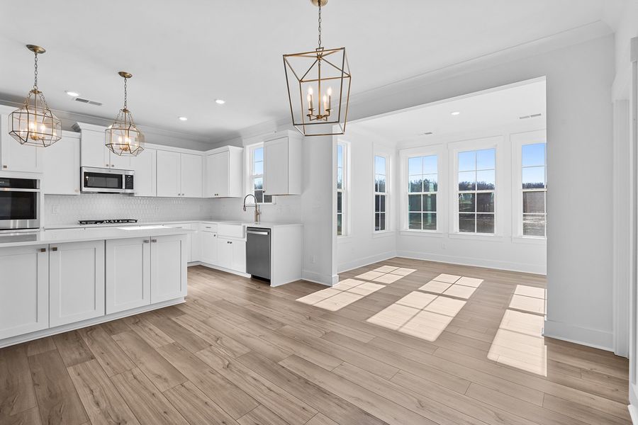 Spacious, unfurnished interior of a new home in Hanes Lake, Winston-Salem (Image 25).