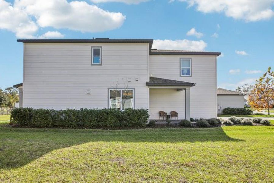 Exterior details and patio area of a home in Northlake Classical, Winter Garden (Image 4). Exterior details and patio area of a home in Northlake Classical, Winter Garden (Image 4).