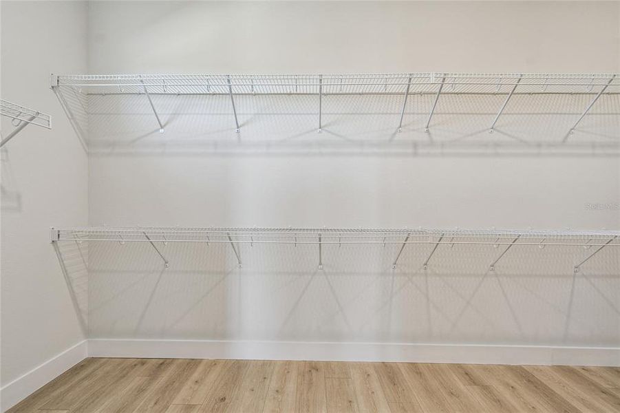 Spacious, unfurnished interior of a new home in Palmera Wellen Park - Classic Series, Venice (Image 30).