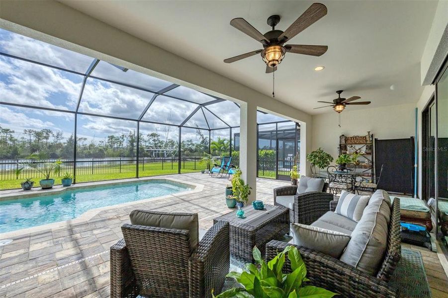 Exterior details and patio area of a home in , Port Charlotte (Image 2).