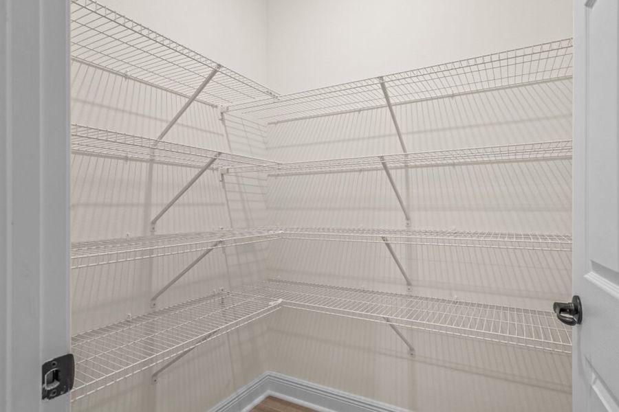 Spacious, unfurnished interior of a new home in Natureview, Freeport (Image 14).