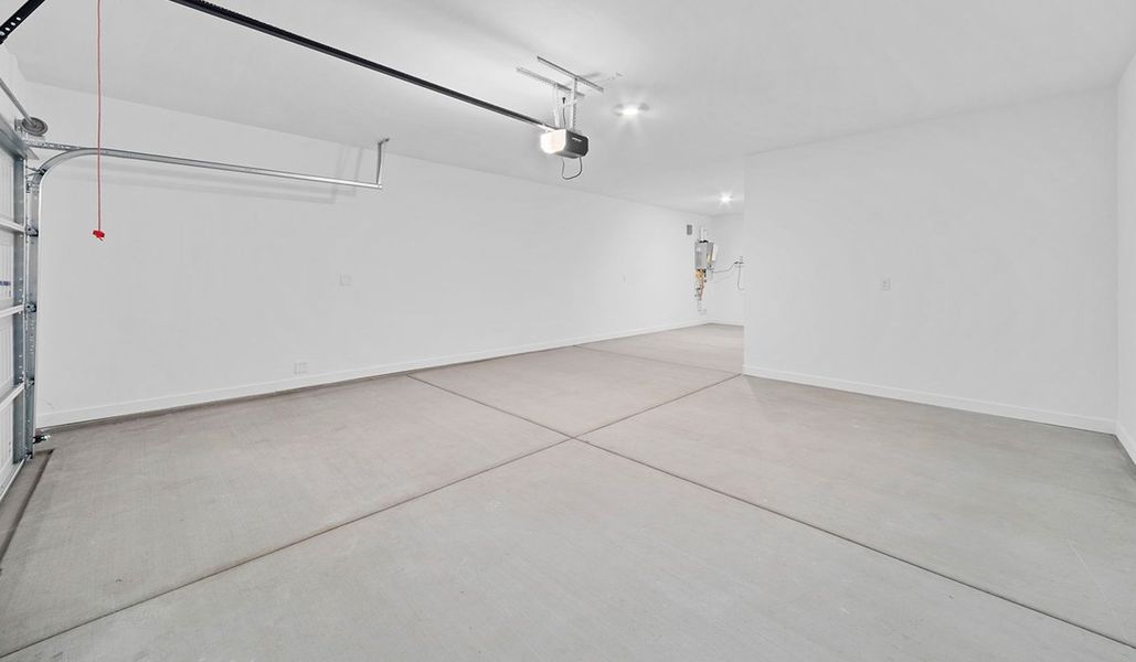 Spacious, unfurnished interior of a new home in Solterra, Green Valley (Image 32).
