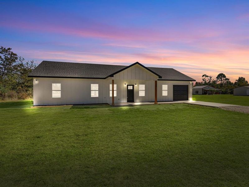 Exterior details and patio area of a home in , Wills Point (Image 19).