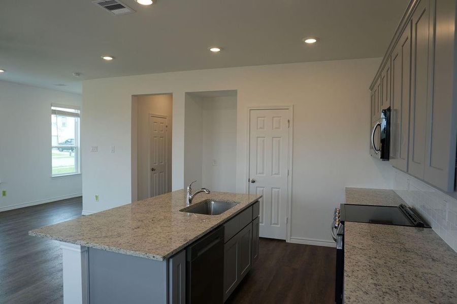 Image 18 of a home in .