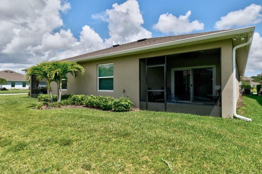 Exterior details and patio area of a home in , Vero Beach (Image 20).
