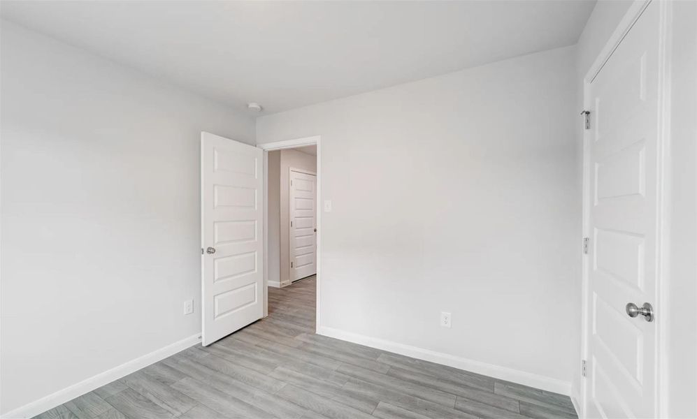 Spacious, unfurnished interior of a new home in , Lufkin (Image 15).