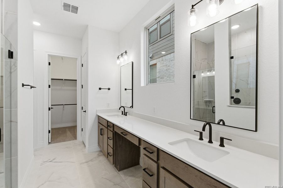 Furnished interior view inside a new home in Corley Farms, Boerne (Image 10). Furnished interior view inside a new home in Corley Farms, Boerne (Image 10).