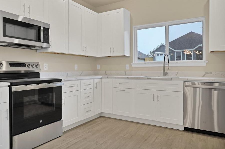 Furnished interior view inside a new home in , Granbury (Image 5).