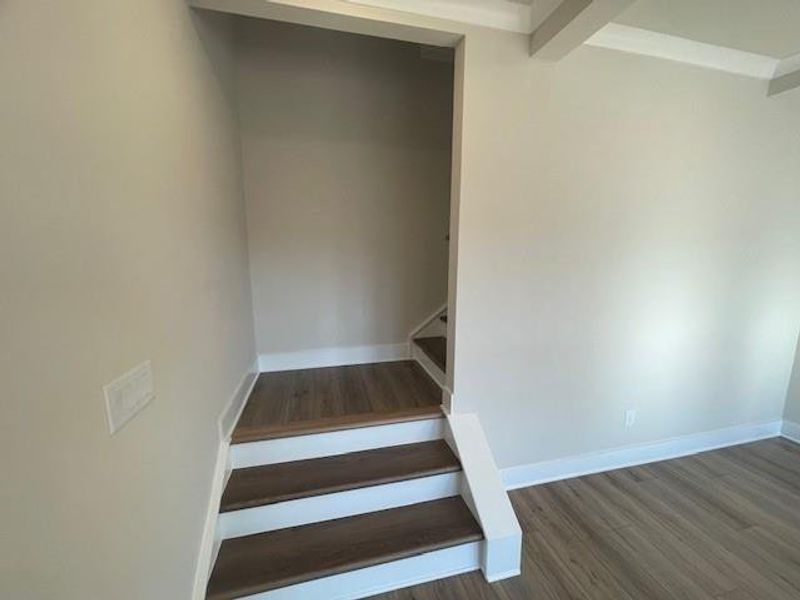 Spacious, unfurnished interior of a new home in , Gainesville (Image 24).