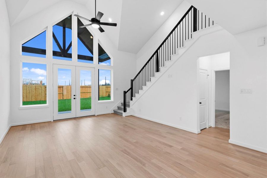 Spacious, unfurnished interior of a new home in Sienna 45', 50', Missouri City (Image 28).