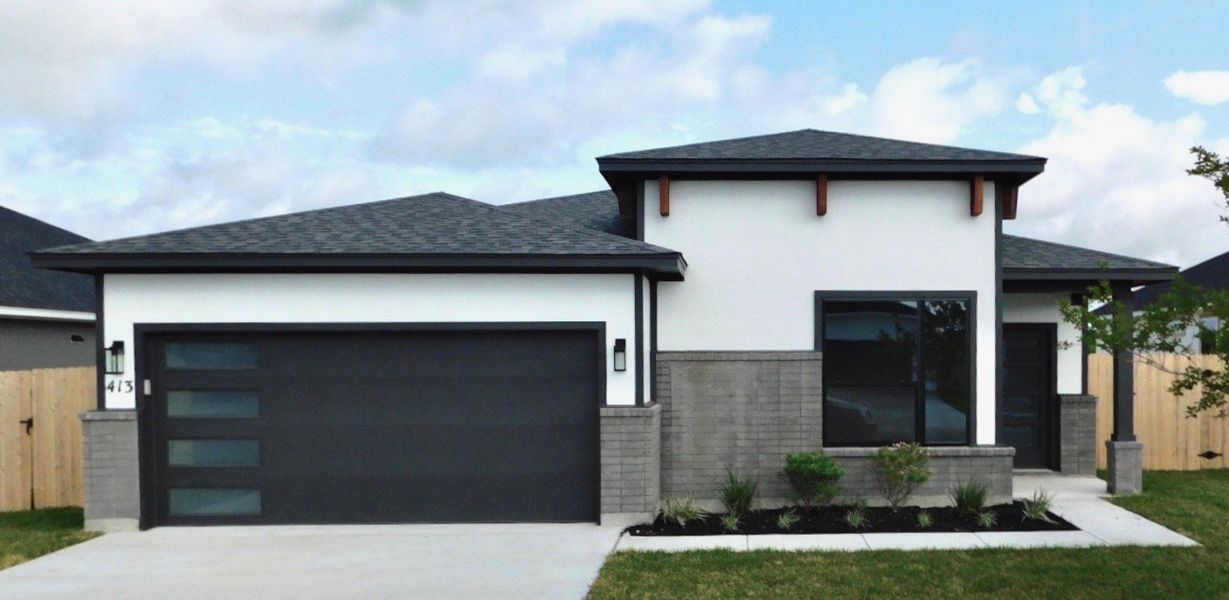 Representative exterior photo of a completed home built from the McKinney by Steve Klein Custom Builder in TerraVista, Victoria, TX (Image 1).