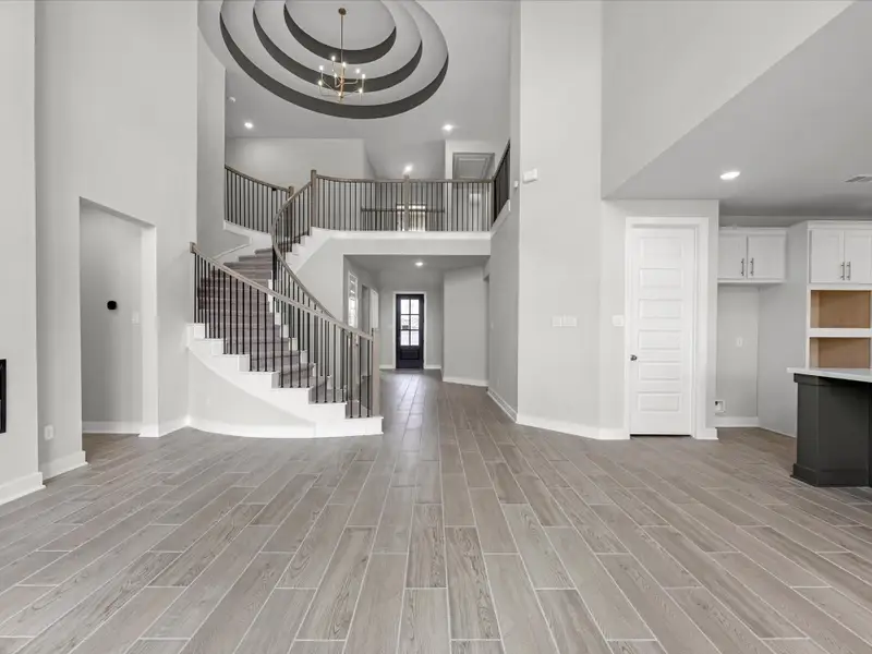 Representative image. Features, specifications, selections and colors may vary. Representative image. Features, specifications, selections and colors may vary.