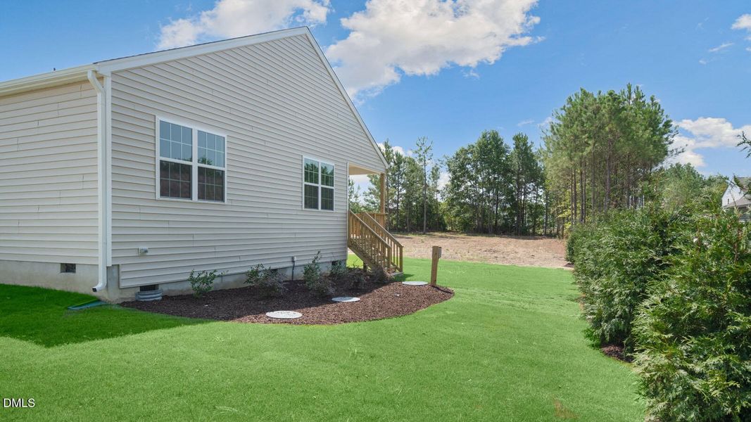 75-tobacco-woods-029