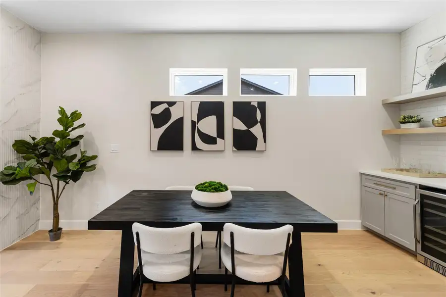 Image 4 of a home in .