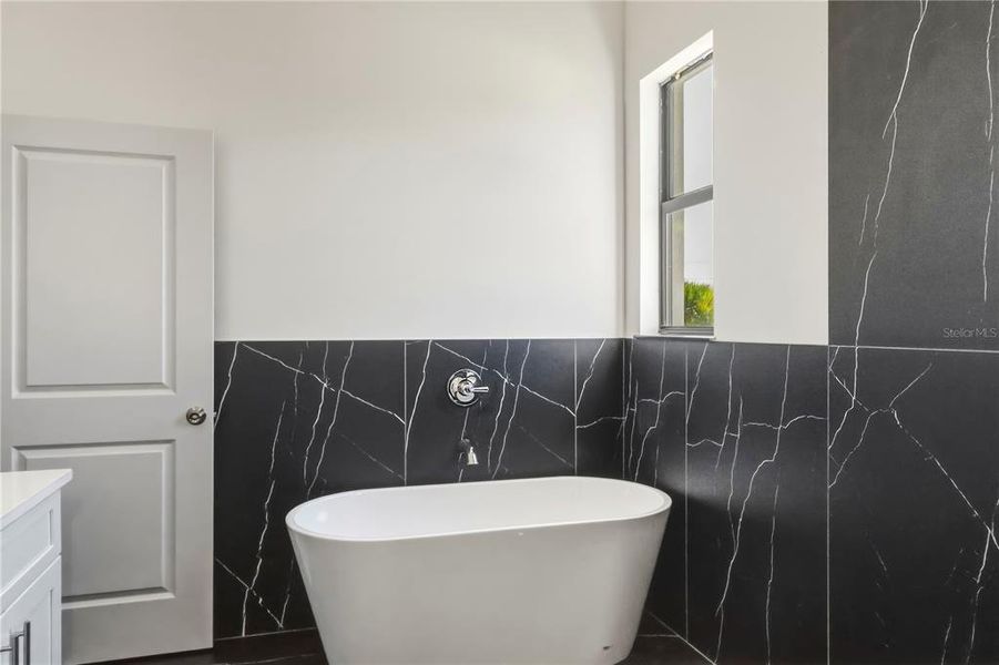 Close-up of interior finishes inside a home in , Port Charlotte (Image 21).