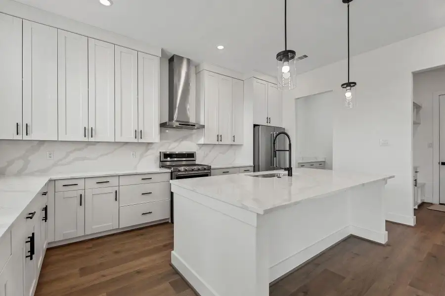 Furnished interior view inside a new home in Hallimore Ranch, Rosenberg (Image 3).