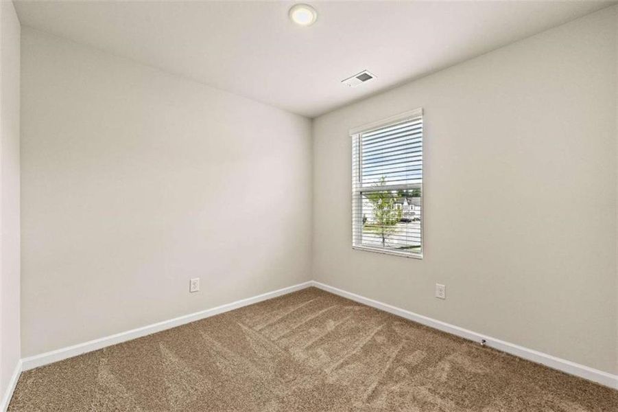 Spacious, unfurnished interior of a new home in The Grove At Mundy Mill, Gainesville (Image 17). Spacious, unfurnished interior of a new home in The Grove At Mundy Mill, Gainesville (Image 17).