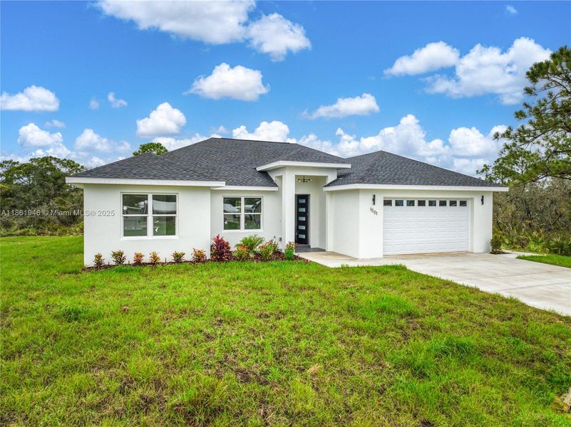 Front exterior of a new home in , Sebring, FL, highlighting curb appeal (Image 27).