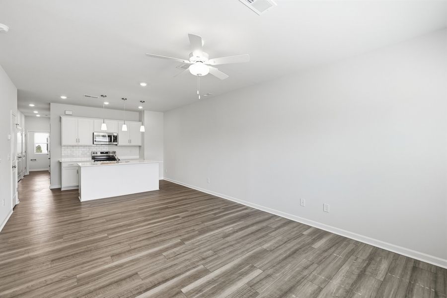 Spacious, unfurnished interior of a new home in Nichols Landing, Charlotte (Image 13).