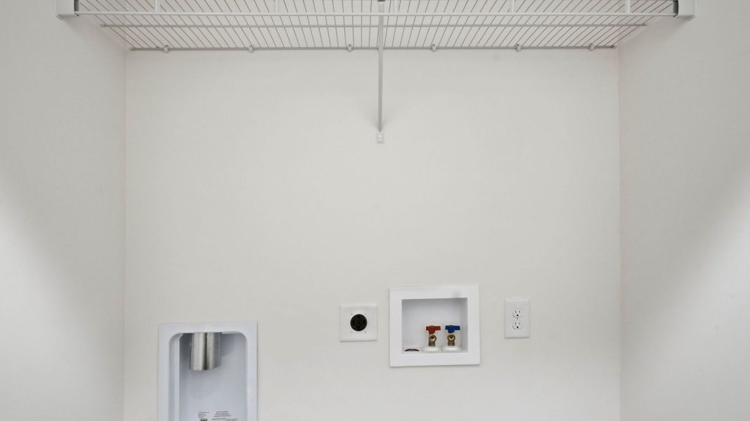 Spacious, unfurnished interior of a new home in Emory Creek, Harriman (Image 32).