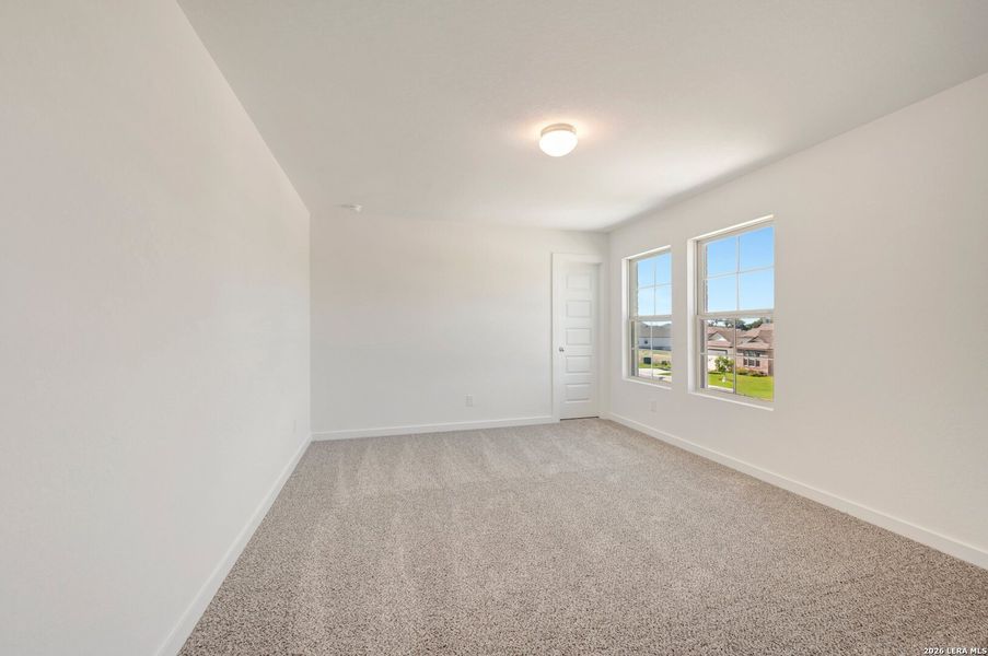 Spacious, unfurnished interior of a new home in Cinco Lakes, San Antonio (Image 16).