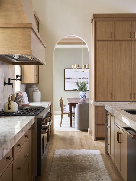 Representative furnished interior of a home built from the Lakeside - SH 5434 by Shaddock Homes in Furst Ranch, Argyle (Image 11).
