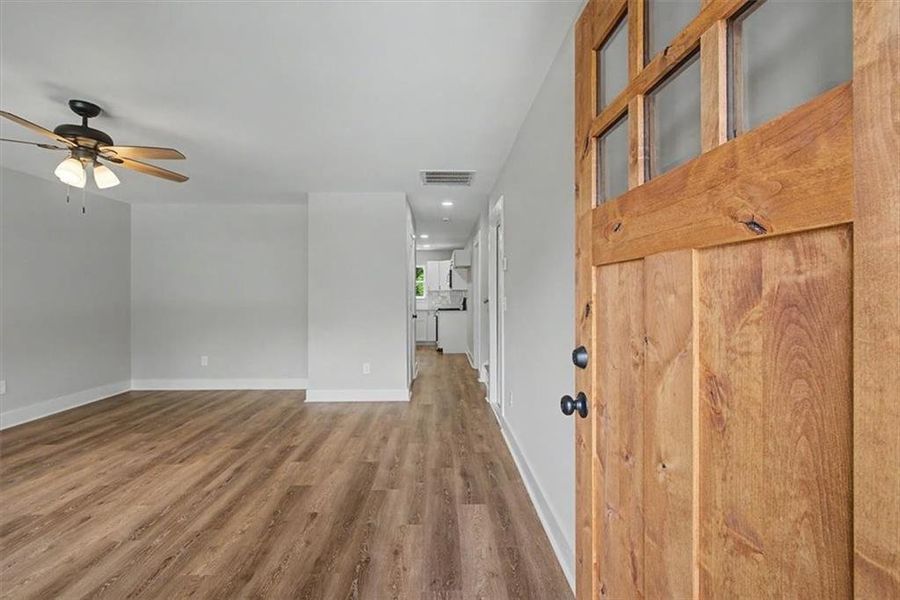 Spacious, unfurnished interior of a new home in , Emerson (Image 13).