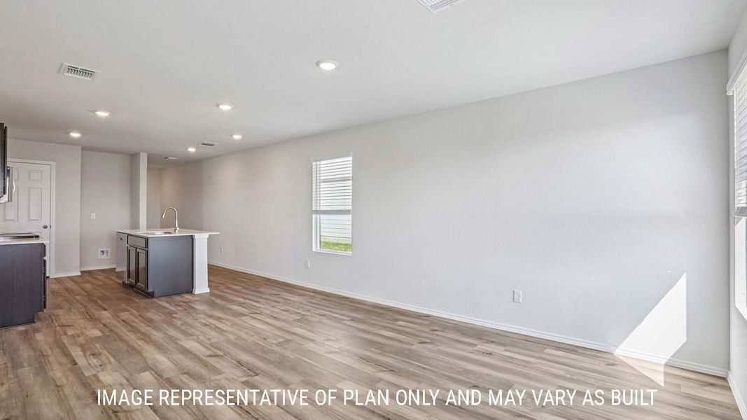 Spacious, unfurnished interior of a new home in The Villages at Schwertner Ranch, Jarrell (Image 11).