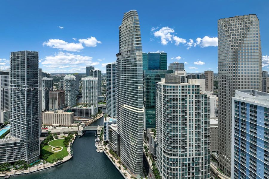 Condo located in Miami, FL showcasing its design and architecture (Image 48). Condo located in Miami, FL showcasing its design and architecture (Image 48).