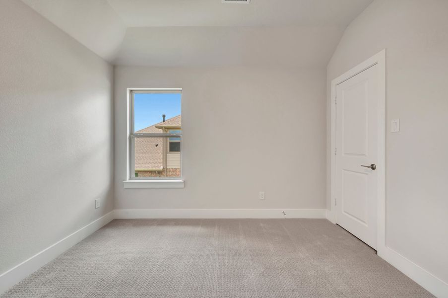Spacious, unfurnished interior of a new home in Bridgewater, Midlothian (Image 27).