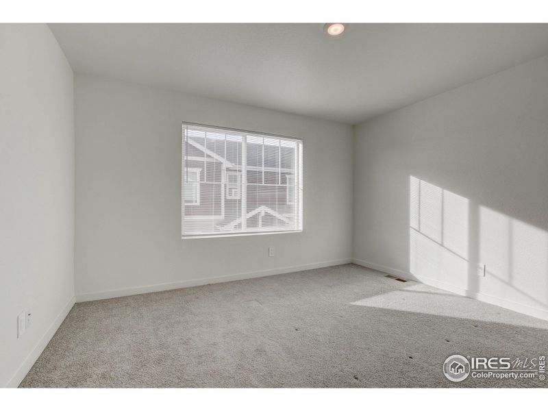 Spacious, unfurnished interior of a new home in , Johnstown (Image 16).