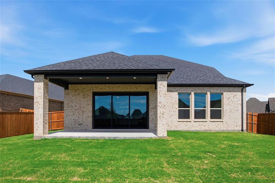 Exterior details and patio area of a home in Talon Hills, Fort Worth (Image 4). Exterior details and patio area of a home in Talon Hills, Fort Worth (Image 4).