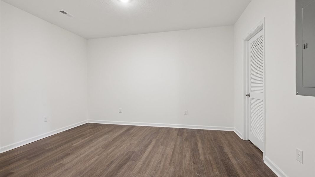 Spacious, unfurnished interior of a new home in Whispering Springs, Maryville (Image 40).